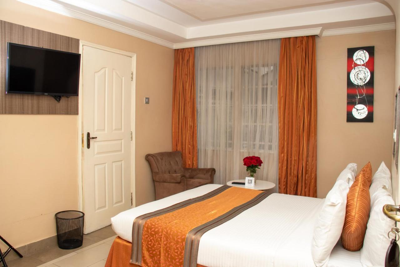 Hotel Waterbuck Nakuru Esterno foto