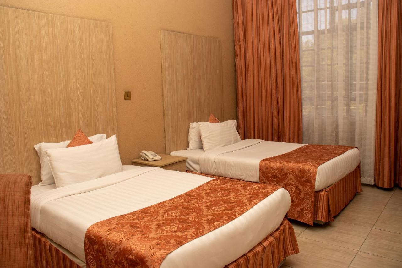 Hotel Waterbuck Nakuru Esterno foto